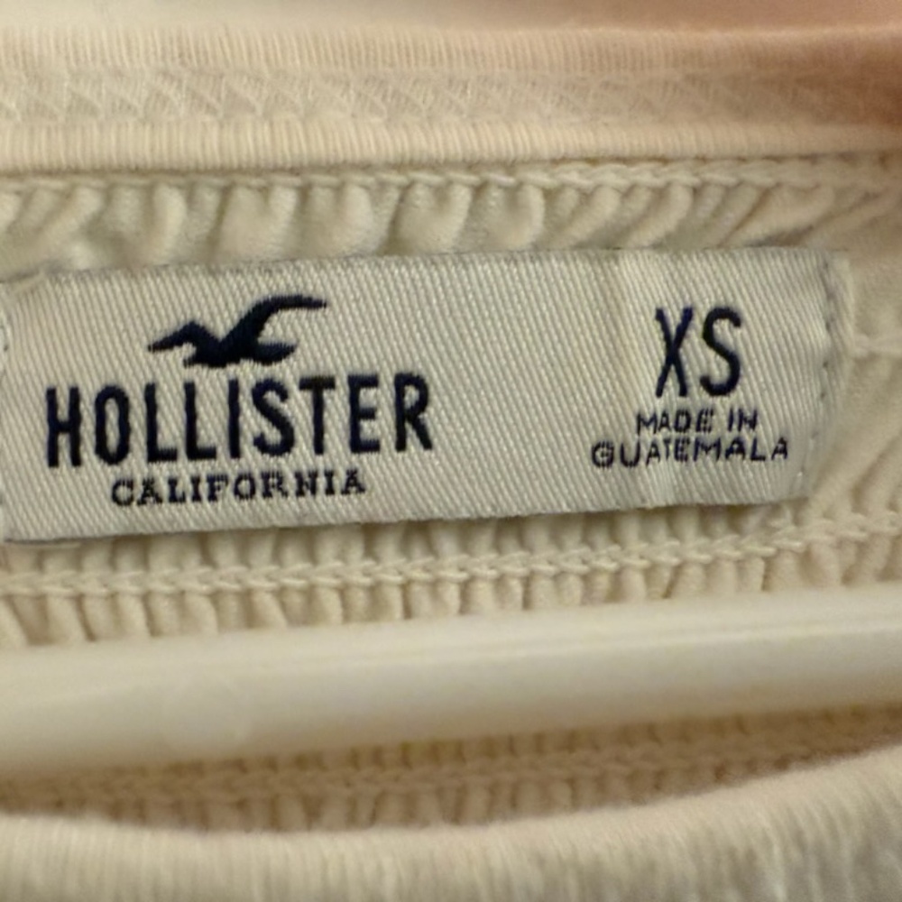 Hollister Ruched Top - Picture 2 of 3